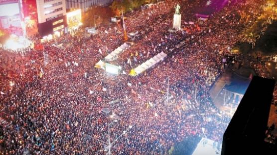 촛불집회는 '4만명' 싸이 공연은 '8만명'…경찰의 오락가락 셈법