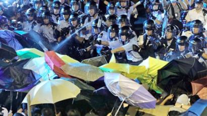 중국 “홍콩 의원 충성 선서해야”…제2 우산혁명 조짐