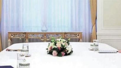[사진] 박 대통령 만난 자승 스님 “꽃을 버려야 열매 맺어”