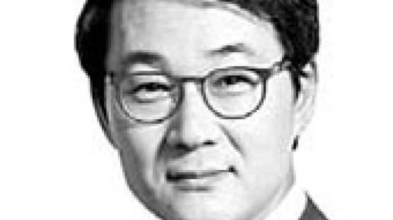 [데스크 view &] 광화문 시위에서 한국 경제 희망을 읽다