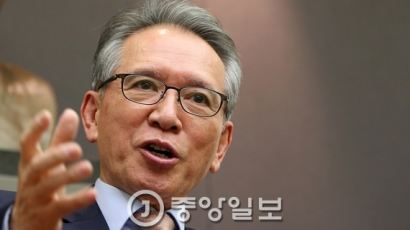 김형오 전 의장 "국회가 제 역할 못한다면 박 대통령 다음으로 버림받을 것"