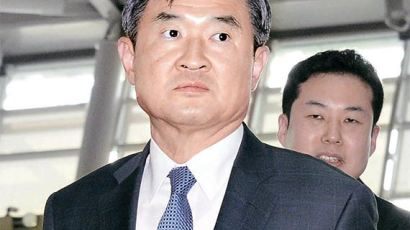 트럼프 잡아라, 일본은 총리 뛰는데 한국은 차관급 방미
