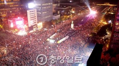 19일 촛불집회, "서울 50만, 전국 100만 참여"…보수단체 1만 맞불집회 