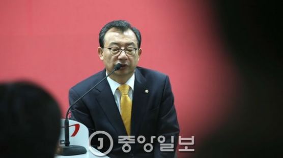 이정현 "김무성 대선불출마 억장 무너져, 분권형 개헌하면 역할할 수도" 