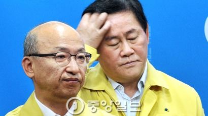 '삼성물산·제일모직 합병 개입 의혹' 문형표 전 복지부장관 검찰 출석