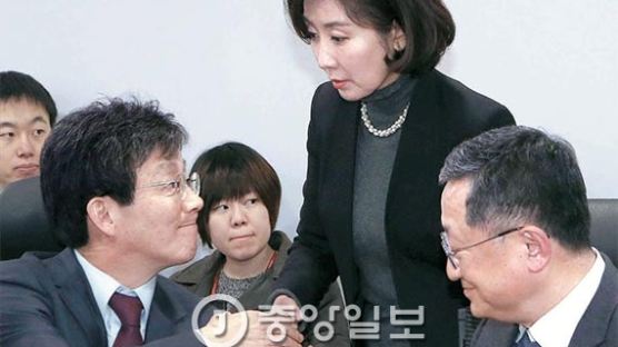 대면조사·탄핵·특검 동시 온다, 박 대통령 ‘운명의 1주일’
