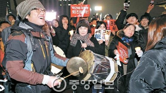 [단독] 미 정부 “한국, 전례 없는 상황…시시각각 보고받는 중”