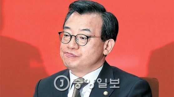 ‘절대친박’마저…“박 대통령, 정국 해법 국회에 맡겨달라”