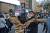 조형예술가 손영익(63)씨가 짚으로 만든 허수아비를 메고 촛불 집회 현장에 나타나 시위를 하고 있다. 최종권 기자