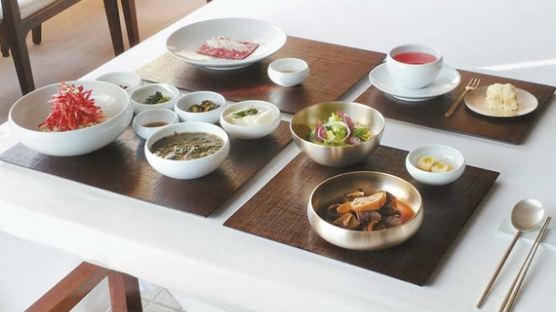 [라이프 트렌드] 백자 그릇과 어울리는 전통 맛…현대적 분위기서 즐기는 퓨전 맛