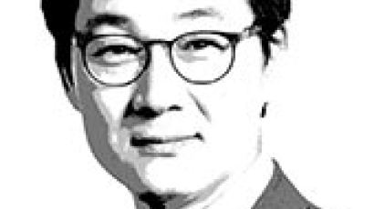 [산업부장의 뉴스분석] 권력과 재벌 ‘잘못된 만남’…28년 전 데자뷔