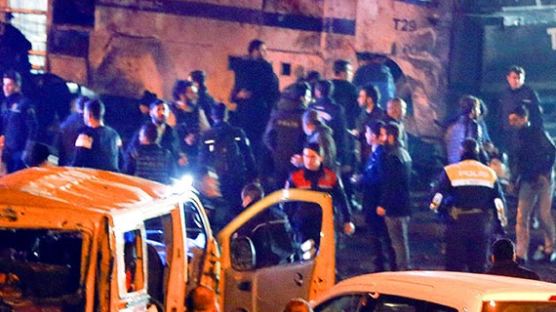 이스탄불 축구장 인근 폭탄 테러, 경찰 30명 숨져