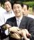 아베 신조 일본 총리. 저출산을 해소하기 위해 장시간 근로를 강력히 규제하는 등 노동 개혁으로 아베노믹스를 이끌고 있다.