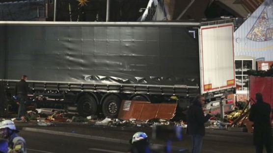 미 백악관 "베를린 트럭 사고는 명백한 테러"