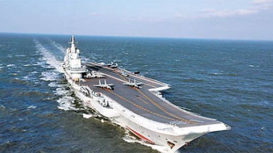 중국 랴오닝함 항모 전대 서태평양 첫 진출