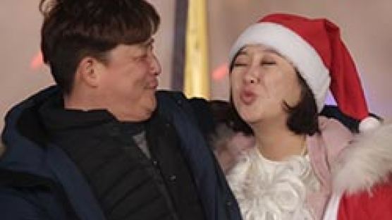 [오늘의 JTBC] 쇼윈도 부부, 결혼 1년 만의 입맞춤
