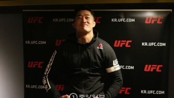 김동현, 사피딘 꺾고 UFC 아시아인 최다승 타이
