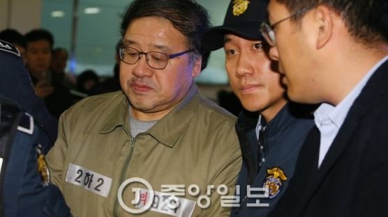 "안종범, 특검에서 '대통령 지시로 대한항공 인사 청탁' 진술"