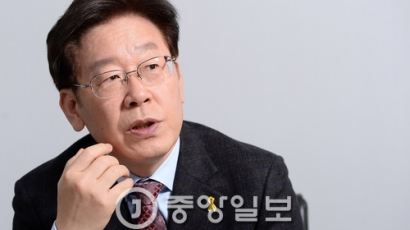 '말하는대로' 이재명 "아버지 환경미화원 출신…나는 흙수저 아닌 무수저"