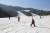 8일 곤지암리조트에서 초등학생이 스키를 타고 슬로프를 내려오고 있다. [사진=곤지암리조트]