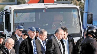 예루살렘서도 트럭 테러, 이스라엘 여군 등 4명 사망
