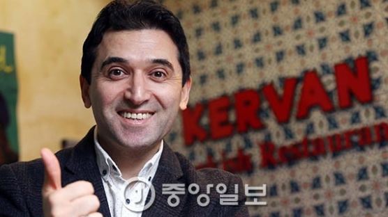 한·일 월드컵 터키팀 통역사, 이젠 외식업체 CEO