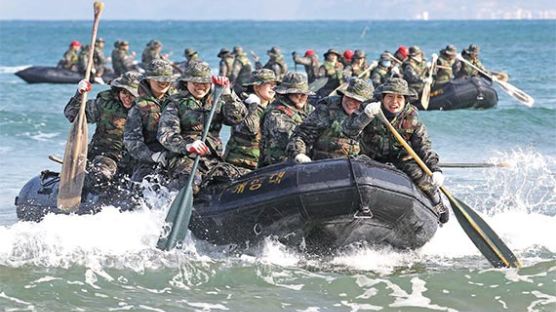 [사진] 동장군 잡는 해병대 캠프