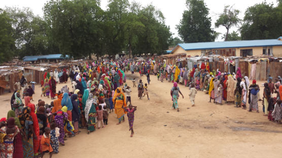 나이지리아 난민촌 오폭…100여명 목숨 잃어