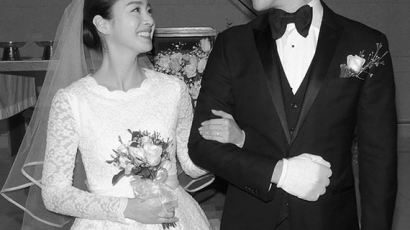 [사진] 영화 장면 처럼…김태희·비 결혼하던 날