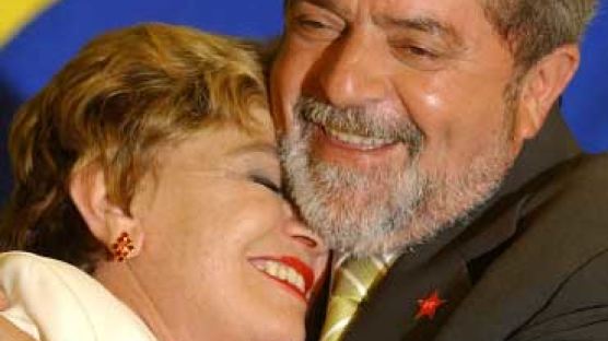 브라질 룰라 전 대통령 부인, 뇌사 하루 만에 사망