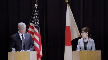 매티스 미 국방 “일본은 방위비 분담 모범국” …그럼 한국은?