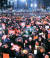 탄핵 찬성 ‘촛불집회’가 11일 오후 서울 도심에서 열렸다. 광화문광장의 촛불집회에서는 일부 참가자가 ‘이석기 석방하라’는 글귀가 적혀 있는 플래카드를 들었다. [뉴시스]