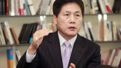 "국민은 새 인물을 갈망"…김진, 내일 대선 출마 선언