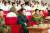 박영식 인민무력상이 2015년 6월 15일 김정은 국무위원장과 함께 모란봉악단 공연을 관람하고 있다. 김정은 오른쪽은 황병서 총정치국장이다. [사진 노동신문]
