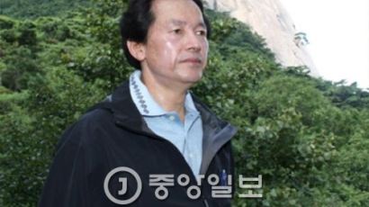 허경영 "난 정치 재판 희생양…박 대통령 탄핵되면 자동 무죄"