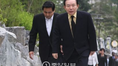 이인제 "박 대통령 임기 1년 밖에 안 남았는데 별거 아닌걸로 탄핵"