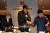 이연복 셰프(오른쪽)가 배우 차승원(가운데)과 함께 중국인들에게 한국식 중화요리를 선보이고 있다. [사진 롯데면세점] 