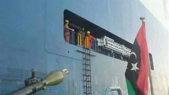 리비아 해군, 현대·기아차 5000대 실은 화물선에 박격포 조준