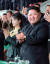 사진 속 김정일 북한 노동당 위원장의 손목시계는 2억원을 호가하는 스위스 명품 브랜드로 보인다는 관측이 나왔다. [사진 노동신문]