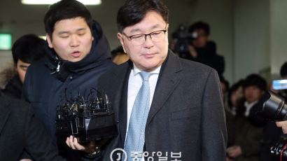 [속보] 특검 "'비선진료' 의혹 김영재·김상만 등 불구속 기소 예정"