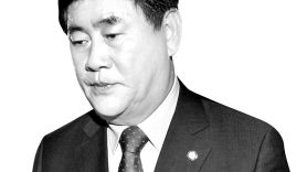 [간추린 뉴스] 특혜채용 압력 혐의 최경환, 검찰에 기습 출두
