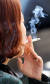 담배 피우는 20대 여성 [중앙포토]