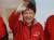 ▶2012년4월10일 새누리당 비대위원장이던 박근혜는 ‘선거의 여왕’이라는 명성답게 흰붕대 악수 투혼으로 19대 총선에서 승리했다