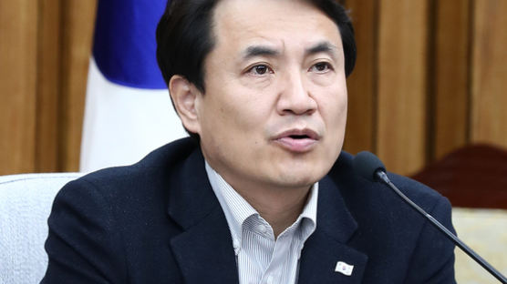 김진태 "헌재 결정은 법리 무시한 정치 판결"