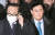 자유한국당 서청원(왼쪽)·최경환 의원이 지난 12일서울 삼성동 박근혜 전 대통령 자택 앞에서 박 전대통령의 도착을 기다리고 있다. [뉴시스]