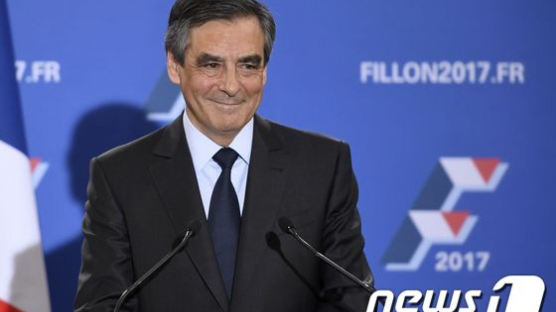 프랑스 공화당 대선후보 피용 전 총리, 횡령 혐의로 전격 기소
