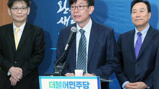 문캠프로 간 ‘박근혜 경제교사’ 김광두