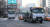 분진흡입 차량(오른쪽)이 16일 서울 세종대로에서 미세먼지 제거 시범 운행을 하고 있다. [사진 신인섭 기자]