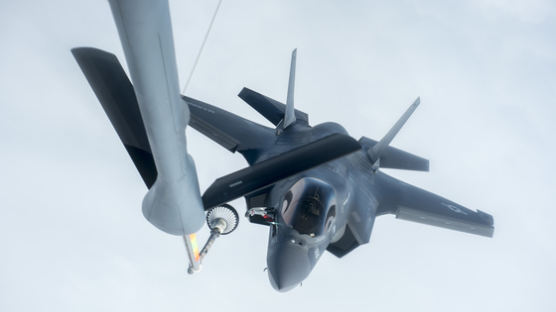 미 F-35B, 공중급유 성공…북한 전 지역 공격권에
