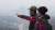 춘분인 20일 전국적으로 미세먼지가 한반도를 뒤덮자 등산객이 마스크를 쓴채 부산 남구 황령산을 등산하고 있다. 송봉근 기자 